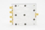 Power Divider / combiner operating from 0.5GHz to 6GHz 4way